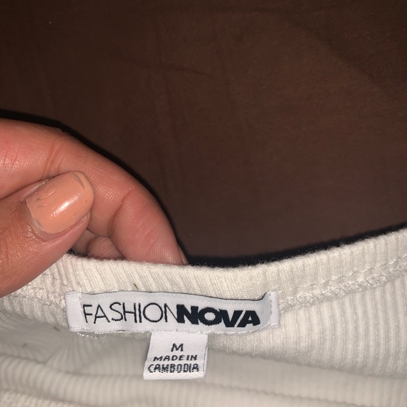 White crop top - Picture 3 of 4